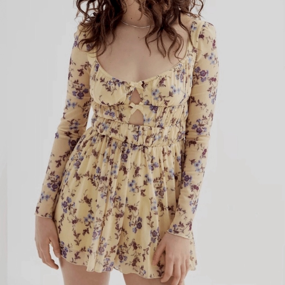 * URBAN OUTFITTERS* Gorgeous Floral Yellow lined Dress. NWT